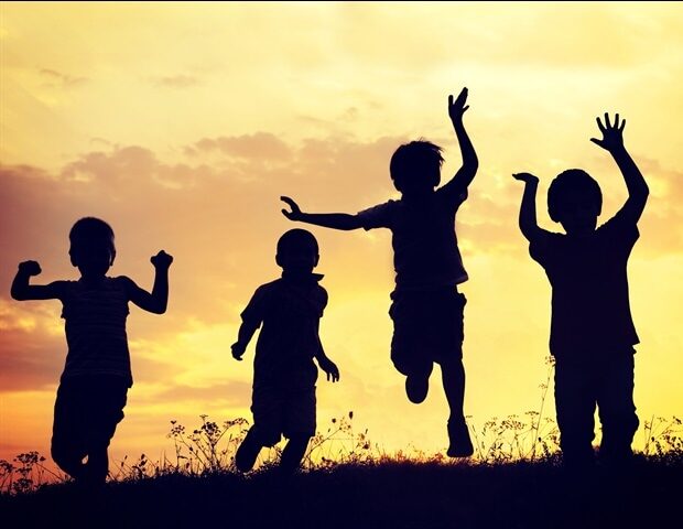 picture20162f32fchildren_playing_sunset_-_zurijeta_8c5bdac77e44431bb1bfec67b9c87208-620x480-8301140
