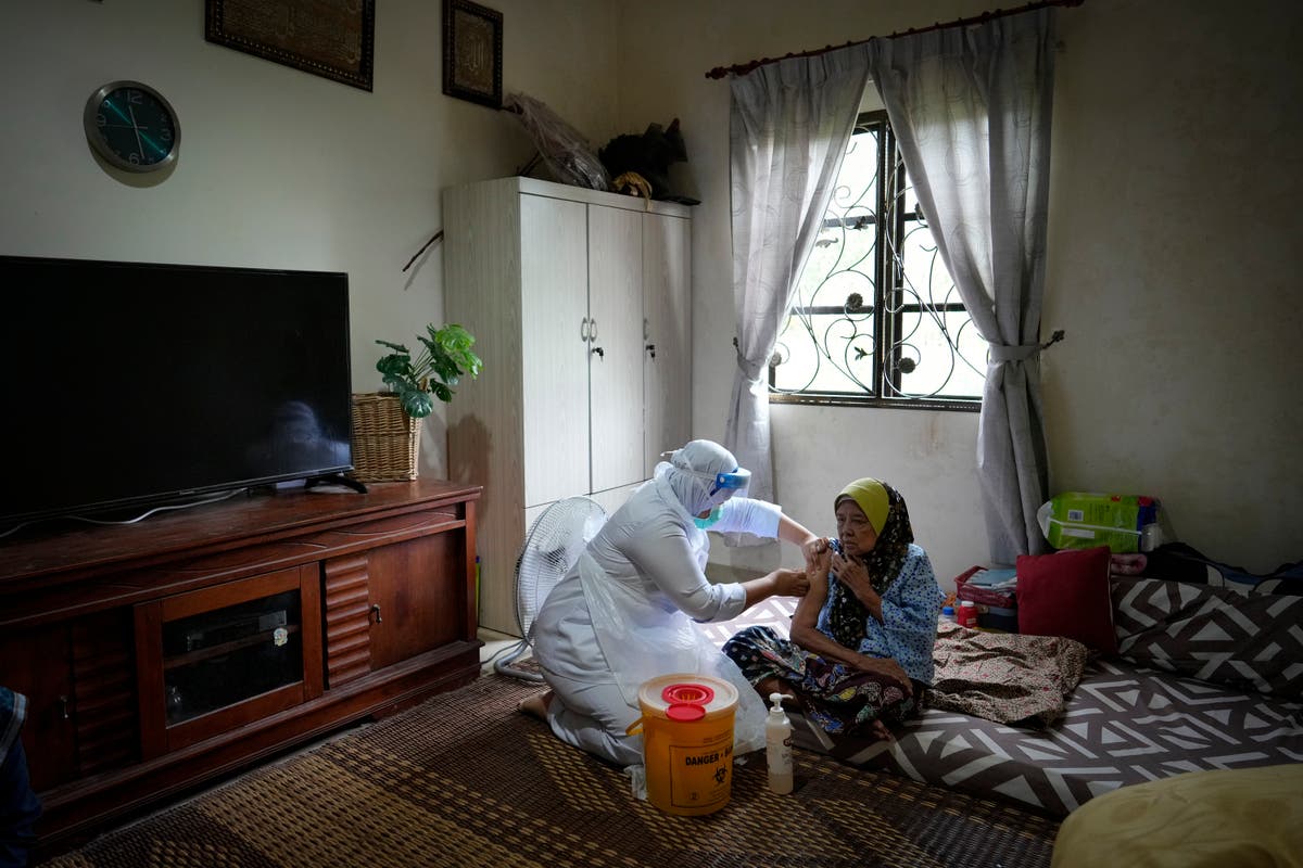 La Malaisie ferme un centre de vaccination après que 204 membres du personnel ont infecté Malaisie Hospitals Kuala Lumpur Vaccinations