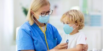 Study: Neurological manifestations of SARS-CoV-2 infection in hospitalised children and adolescents in the UK: a prospective national cohort study. Image Credit: FamVeld / Shutterstock