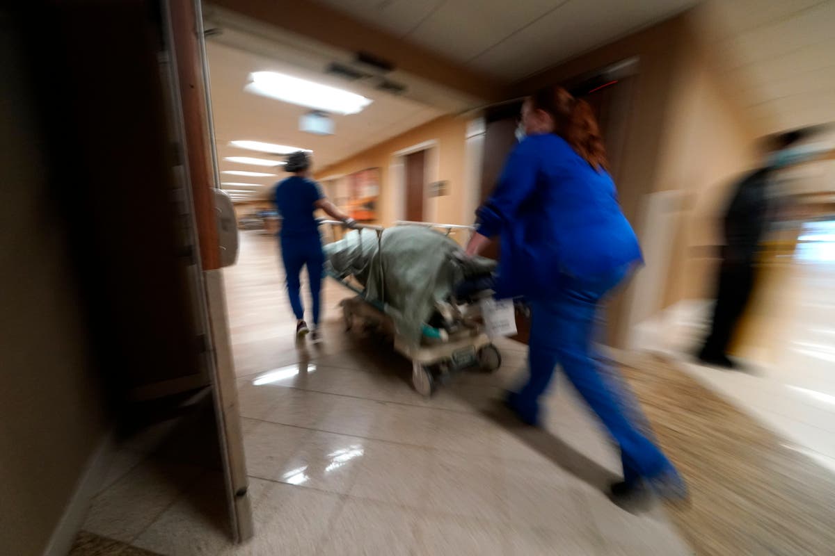 Les hôpitaux de Louisiane touchés par la tempête évacuent des dizaines de patients