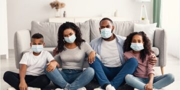 Study: Household Transmission and Clinical Features of SARS-CoV-2 Infections by Age in 2 US Communities. Image Credit: Prostock-photo / Shutterstock