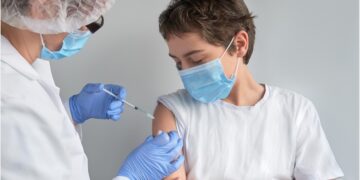 Study: SARS-CoV-2 mRNA Vaccination-Associated Myocarditis in Children Ages 12-17: A Stratified National Database Analysis. Image Credit: anyaivanova/ Shutterstock