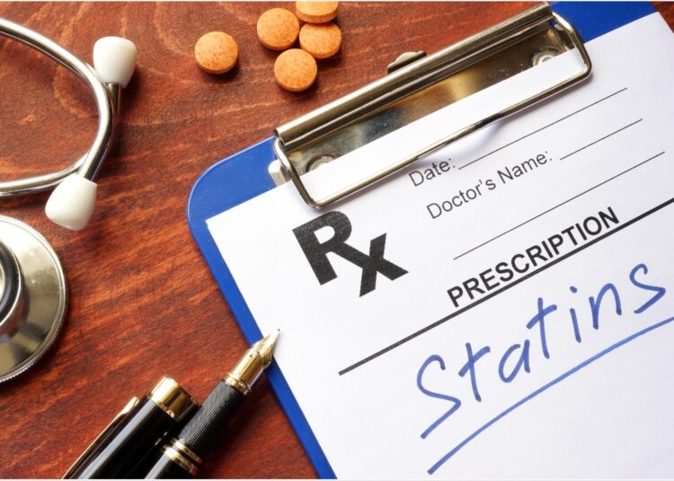 Study: HMG-CoA reductase inhibitors and COVID-19 mortality in Stockholm, Sweden: A registry-based cohort study. Image Credit: Vitalii Vodolazskyi/ Shutterstock