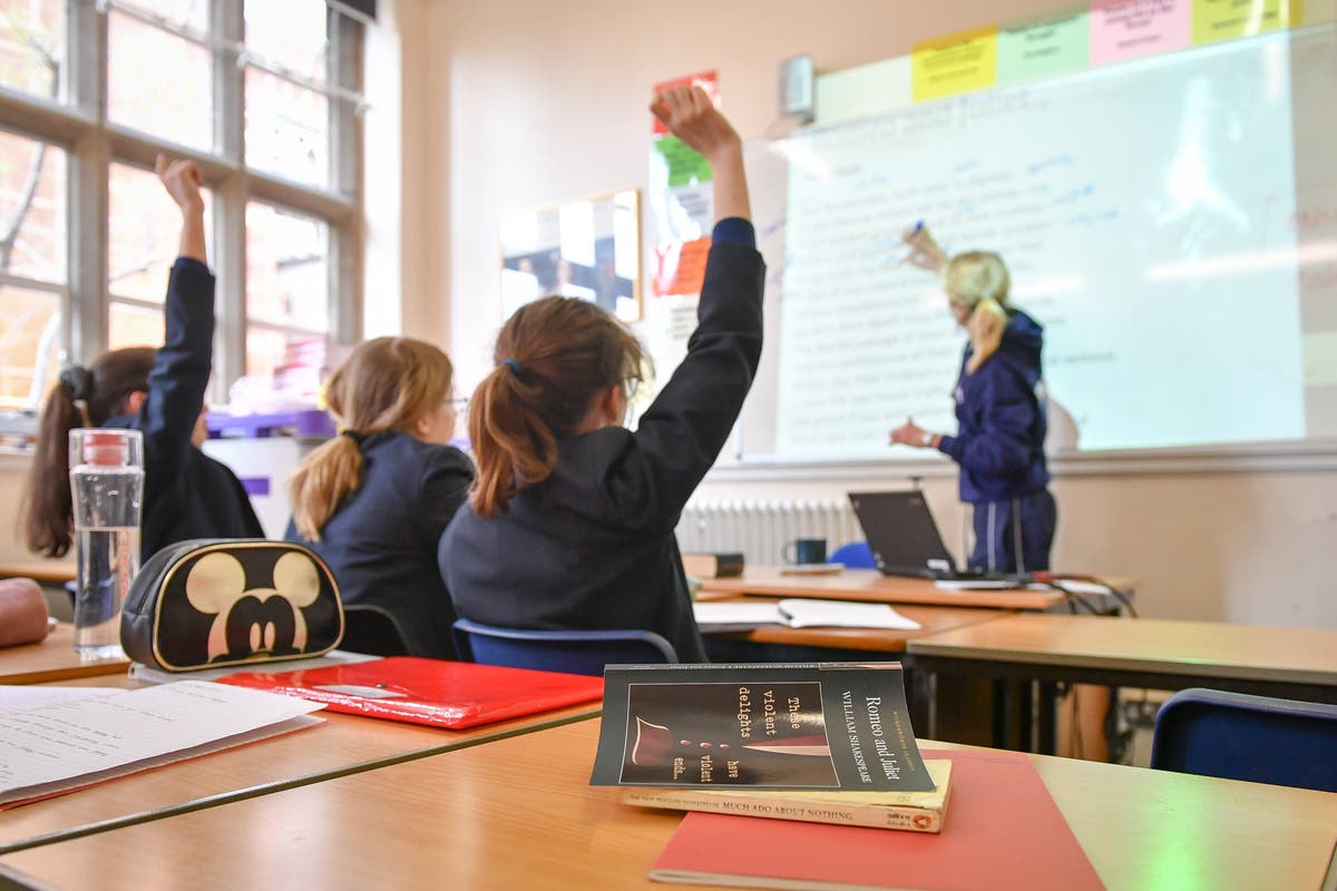 Des députés enquêteront sur des centaines de décès liés à l'amiante parmi les enseignants