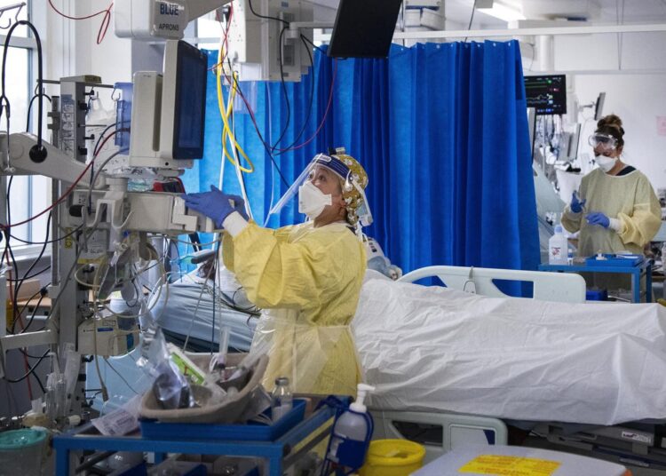 Les admissions à l'hôpital Covid augmentent dans toutes les régions d'Angleterre