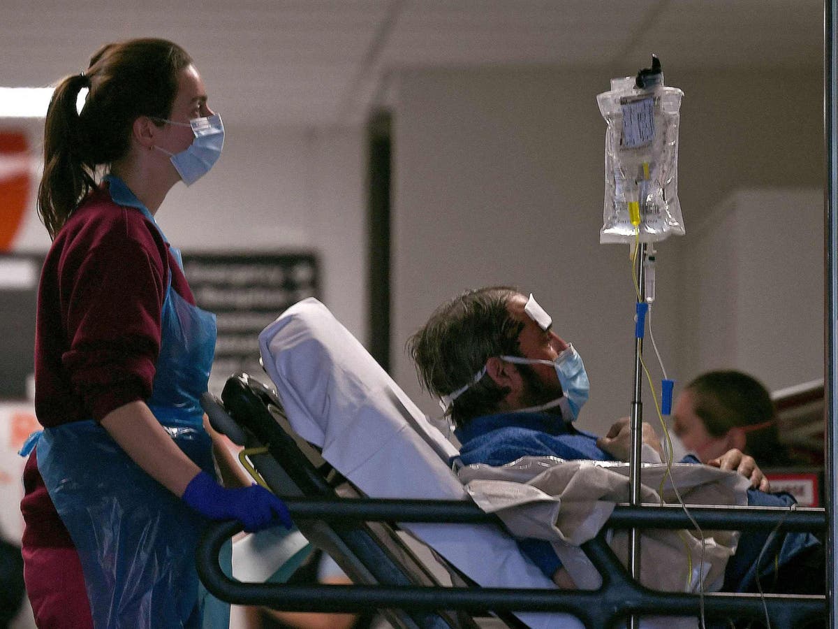 Les patients de Covid dans les hôpitaux de Londres doubleront d'ici la nouvelle année, a averti le NHS