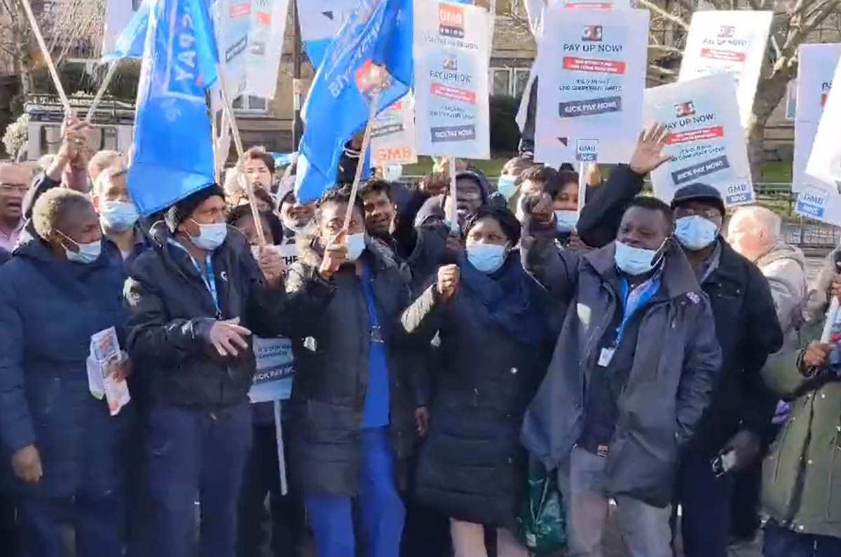 "Traitement honteux": les travailleurs du NHS externalisés font grève pour les bas salaires et l'exploitation
