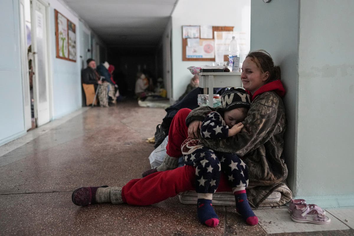 Des centaines de membres du personnel et de patients sans abri vivant dans des hôpitaux psychiatriques en Ukraine