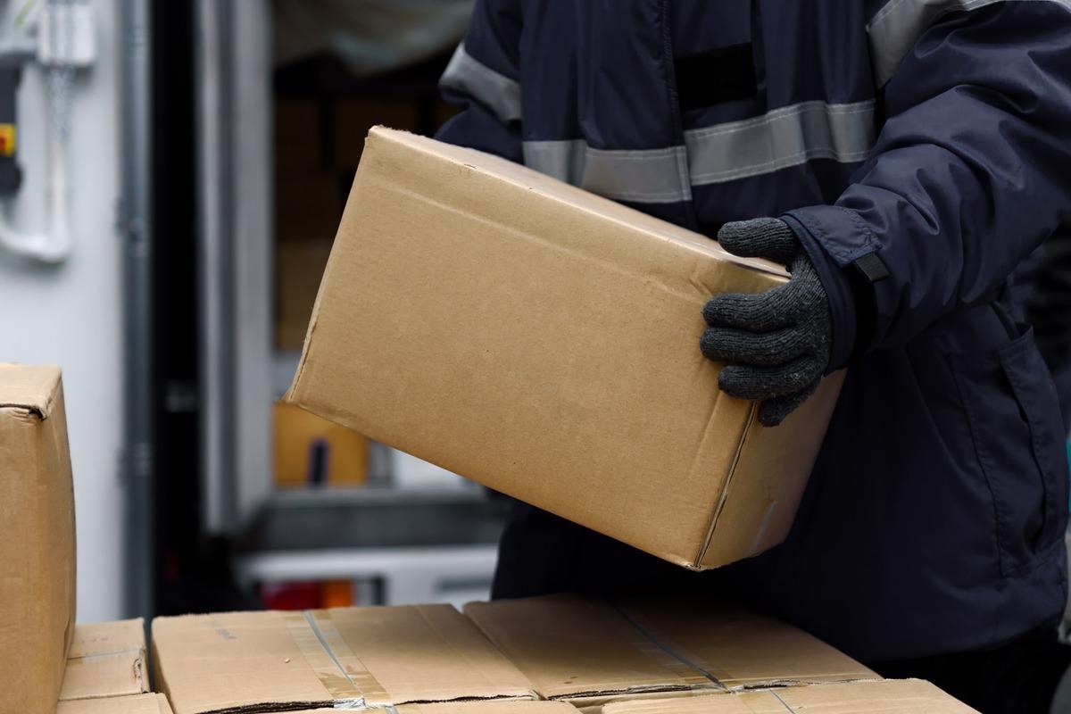 Study: Time course and epidemiological features of COVID-19 resurgence due to cold-chain food or packaging contamination. Image Credit: Sorn340 Studio Images/Shutterstock