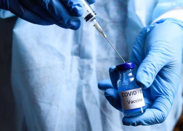 Study: Immunization with recombinant accessory protein-deficient SARS-CoV-2 protects against lethal challenge and viral transmission. Image Credit: Seamm/Shutterstock