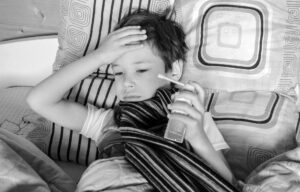 Crise de convulsions chez l'enfant