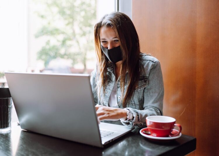 Study: The Evolution of the COVID-19 Pandemic Through the Lens of Google Searches. Image Credit: Olga Rolenko/Shutterstock
