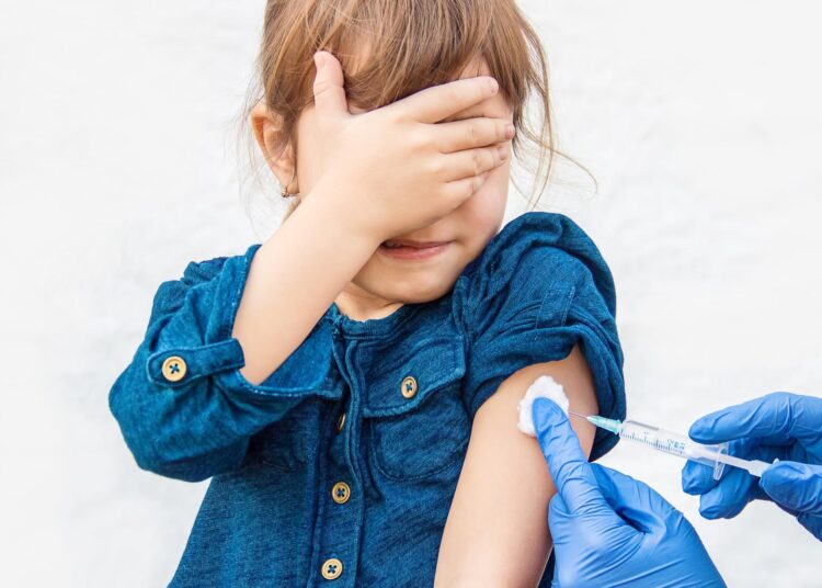 Study: Parents’ intention to vaccinate their child for COVID-19: a cross-sectional survey (CoVAccS – wave 3). Image Credit: Tatevosian Yana / Shutterstock