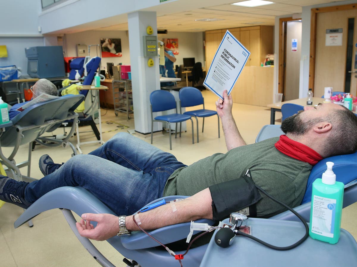 L'approvisionnement en sang du NHS chute à des niveaux «sévères» sous la pression de Covid