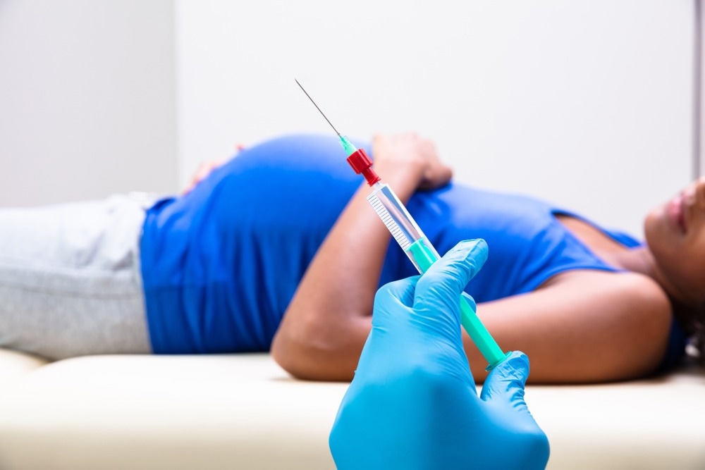 Faible taux de vaccination contre la COVID-19 chez les femmes enceintes à haut risque