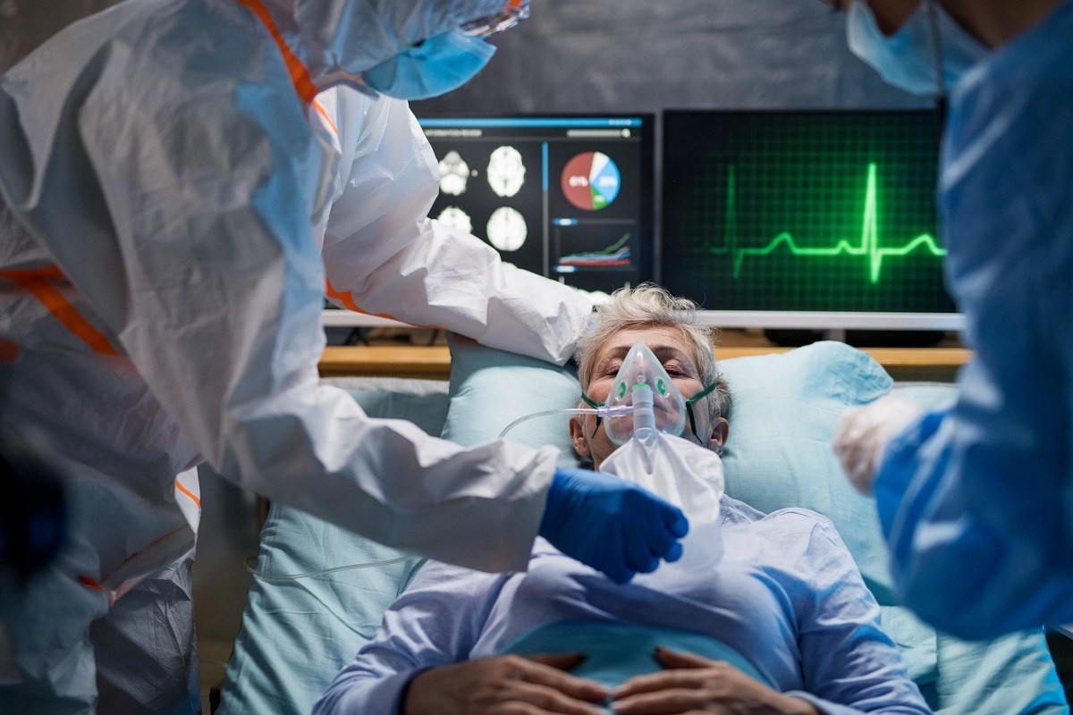 Study: Genetic regulation of OAS1 nonsense-mediated decay underlies association with COVID-19 hospitalization in patients of European and African ancestries. Image Credit: Halfpoint/Shutterstock