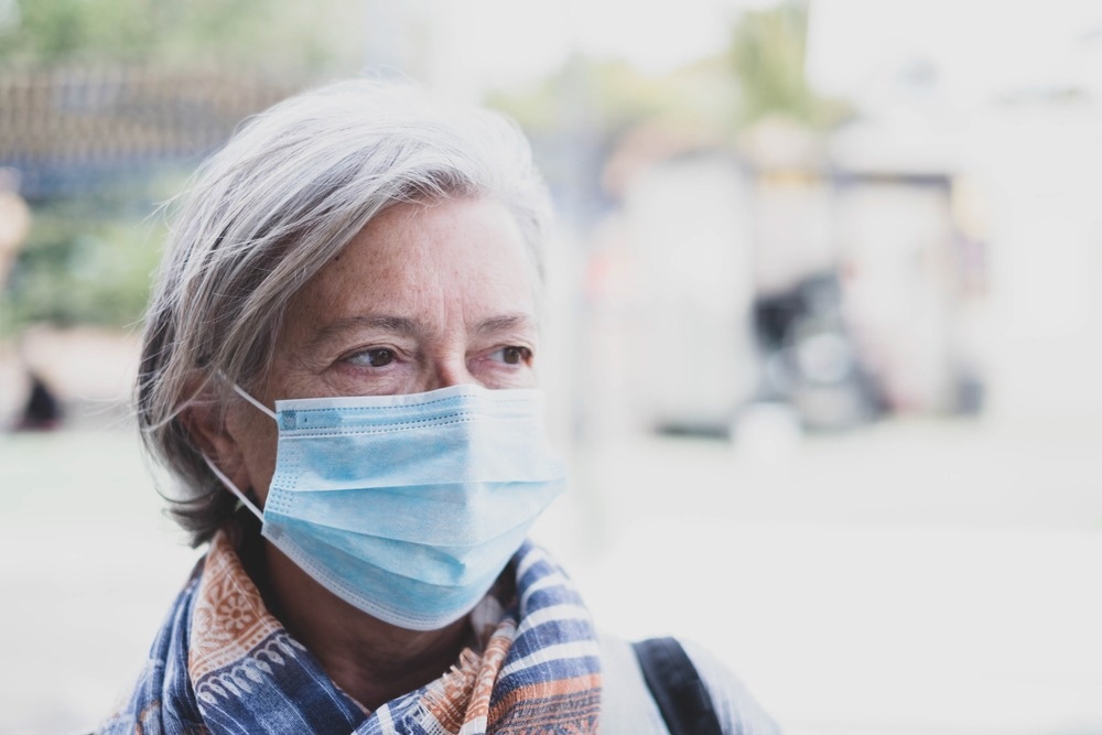 Study: Natural immunity helps overcome the age-related decline of SARS-CoV-2 vaccine immunogenicity. Image Credit: Perfect Wave/Shutterstock