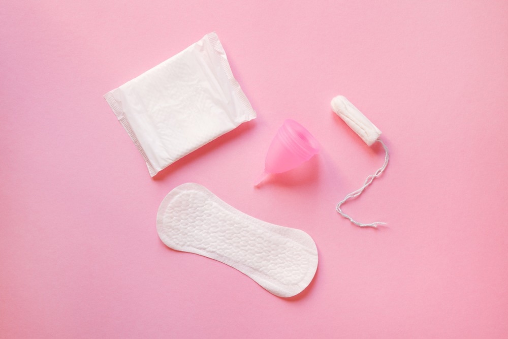 Study: A prospective study of the association between SARS-CoV-2 infection and COVID-19 vaccination with changes in usual menstrual cycle characteristics. Image Credit: Alina Kruk/Shutterstock