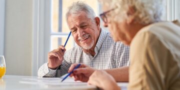 Study: Long-lasting, dissociable improvements in working memory and long-term memory in older adults with repetitive neuromodulation. Image Credit: Robert Kneschke / Shutterstock.com
