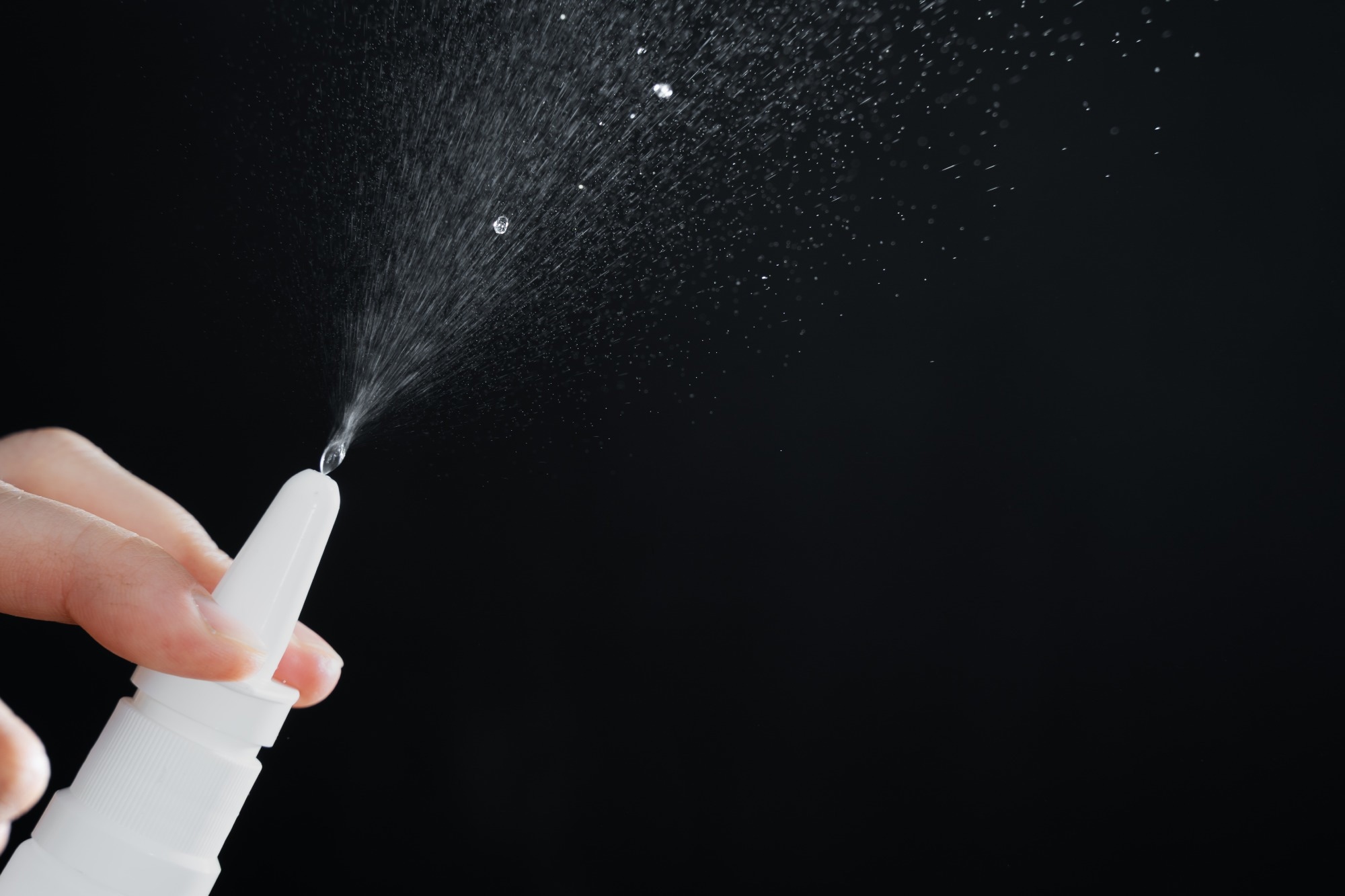 Study: COVID-19: Azelastine nasal spray Reduces Virus-load In Nasal swabs (CARVIN) Early intervention with azelastine nasal spray may reduce viral load in SARS-CoV-2 infected patients – results from a randomized, double-blind, placebo-controlled phase II clinical trial. Image Credit: Egoreichenkov Evgenii/Shutterstock
