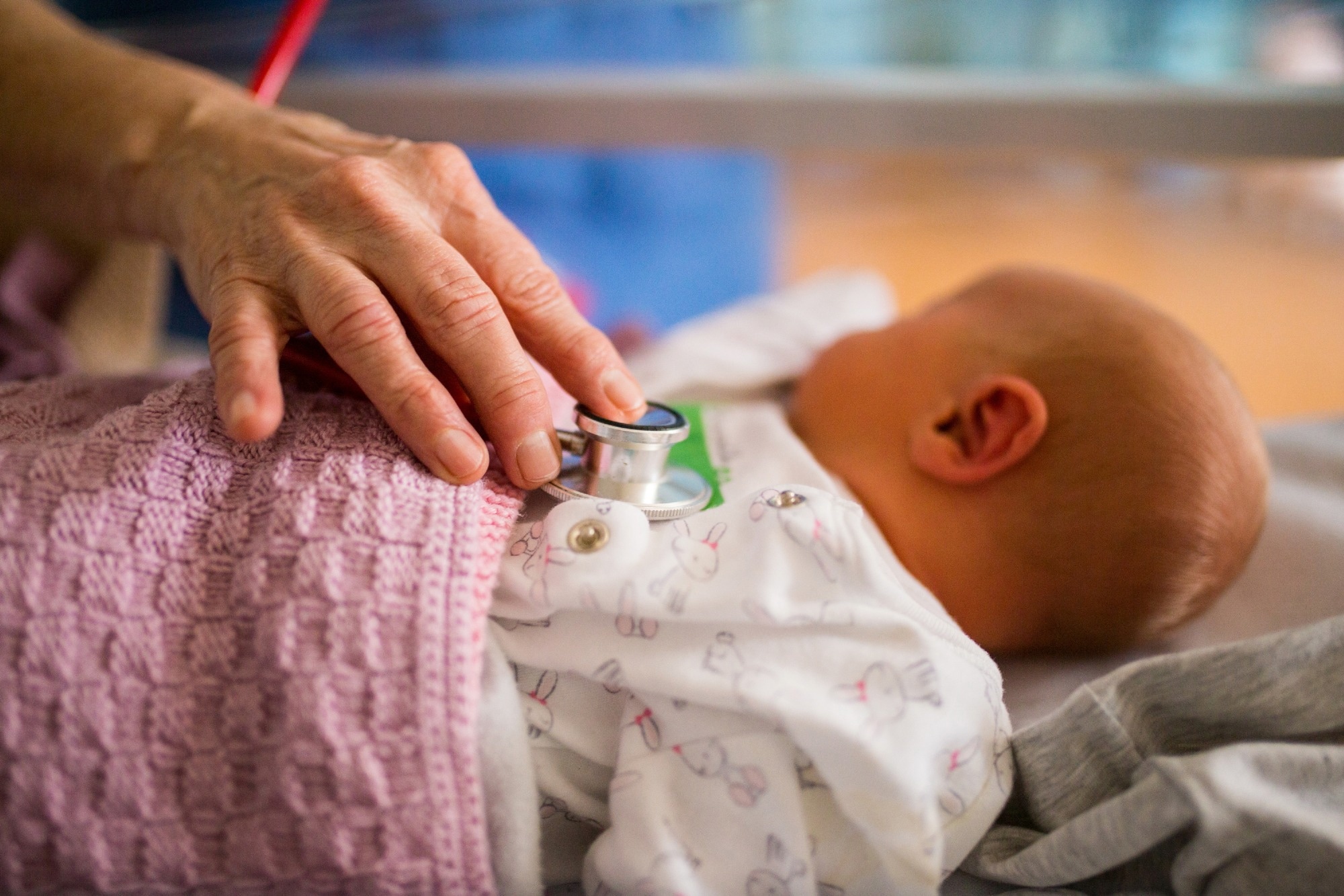 Study: Maternal-Fetal Characteristics of Pregnant Women With Severe COVID Disease and Maternal-Neonatal Characteristics of Neonates With Early-Onset SARS-CoV-2 Infection: A Prospective Data Analysis. Image Credit: LOOKSLIKEPHOTO.COM/Shutterstock