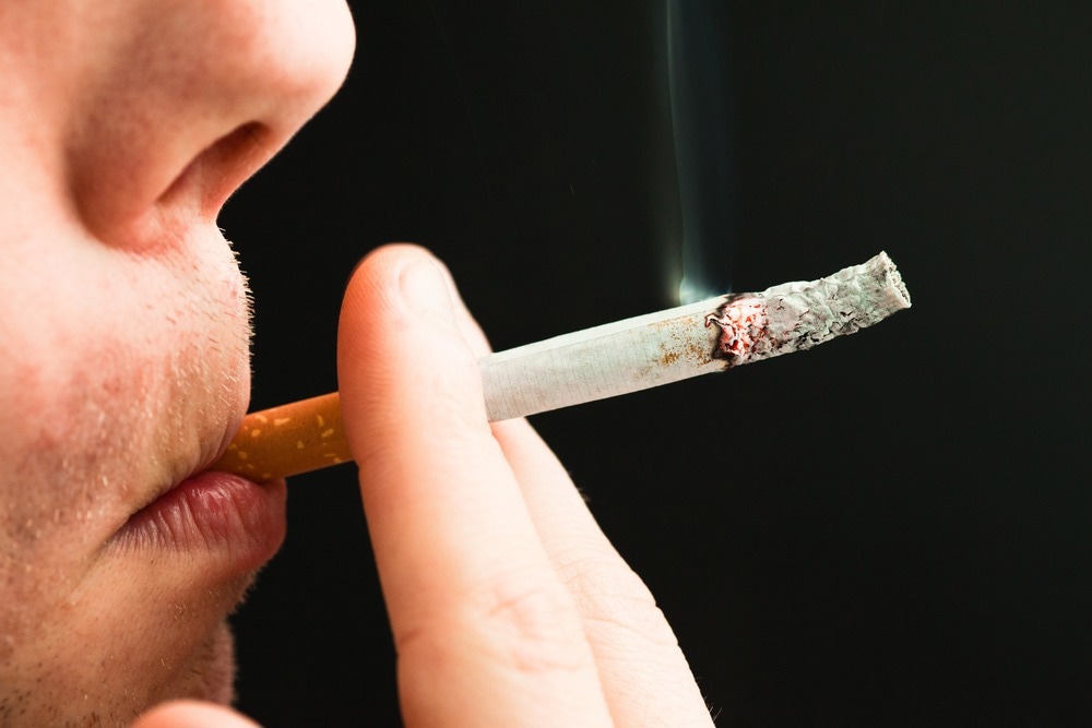 Study: Tobacco product use and the risks of SARS-CoV-2 infection and COVID-19: current understanding and recommendations for future research. Image Credit: wavebreakmedia / Shutterstock.com