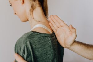 L’ostéopathie pour traiter la migraine