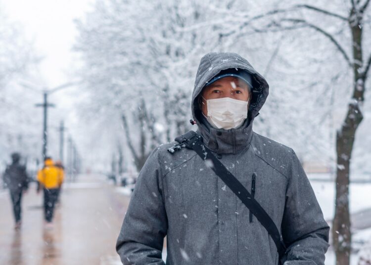 Study: Seasonal trends in COVID-19 cases, hospitalizations, and deaths in the United States and Europe. Image Credit: fanasiev Andrii / Shutterstock