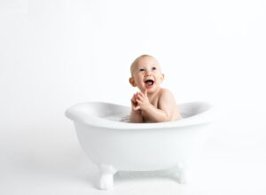 Toilette de bébé au quotidien : les questions que l’on se pose souvent !