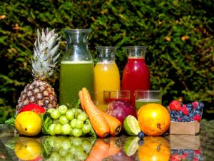 Pourquoi devez-vous boire des jus de fruits et légumes frais ?