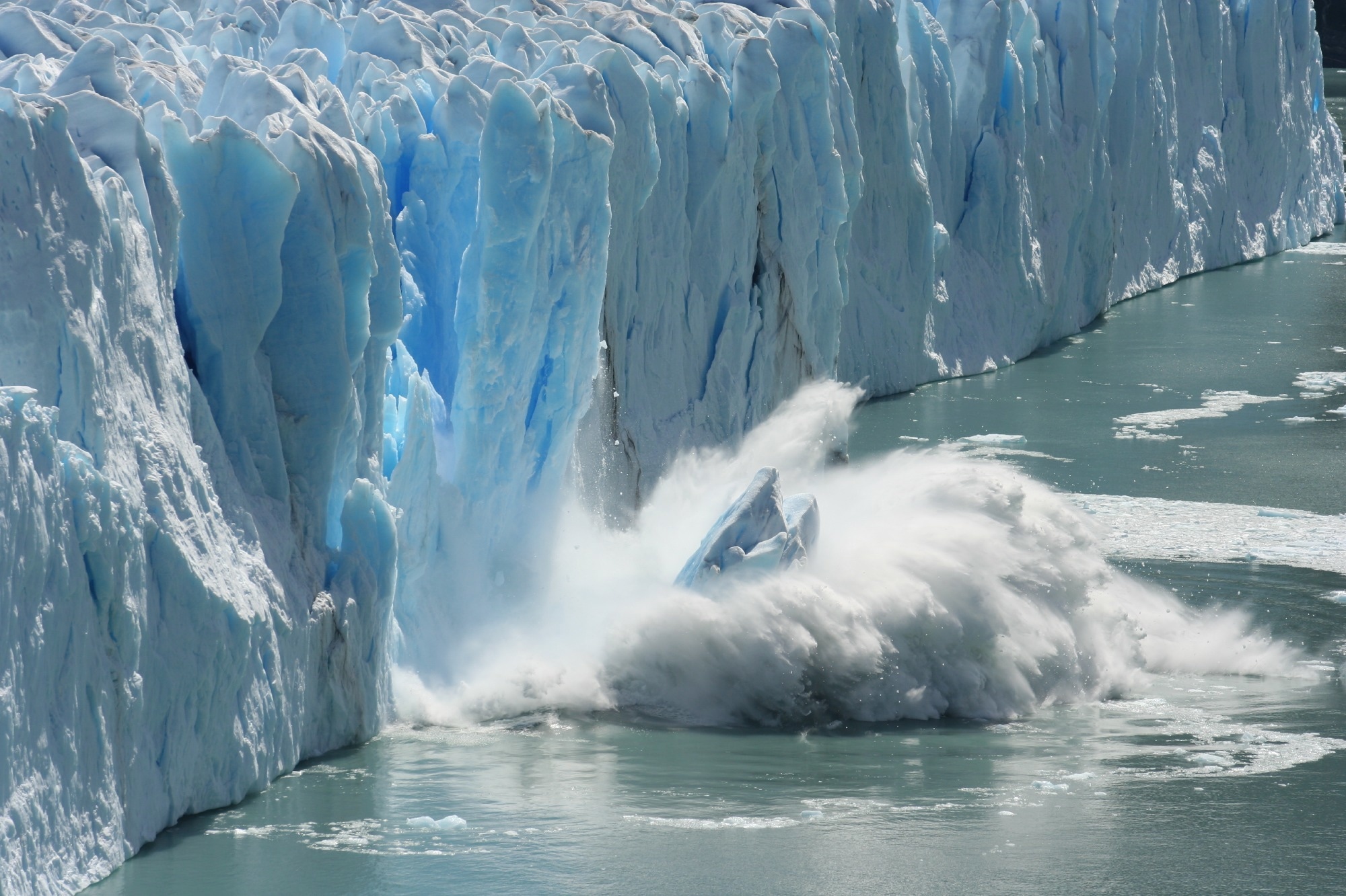 Study: Viral spillover risk increases with climate change in High Arctic lake sediments. Image Credit: Bernhard Staehli/Shutterstock