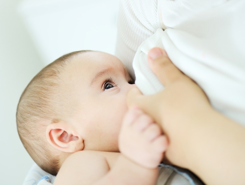 Study: Maternal weight status and the composition of the human milk microbiome: A scoping review. Image Credit: ESB Professional/Shutterstock