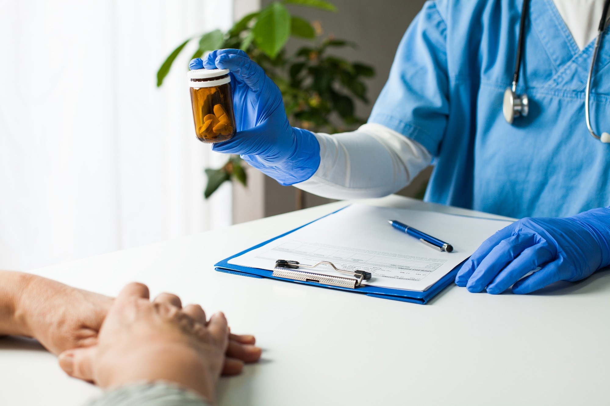 Study: Overview of Hydroxychloroquine and Remdesivir on severe acute respiratory syndrome coronavirus 2 (SARS‐CoV‐2). Image Credit: Cryptographer/Shutterstock