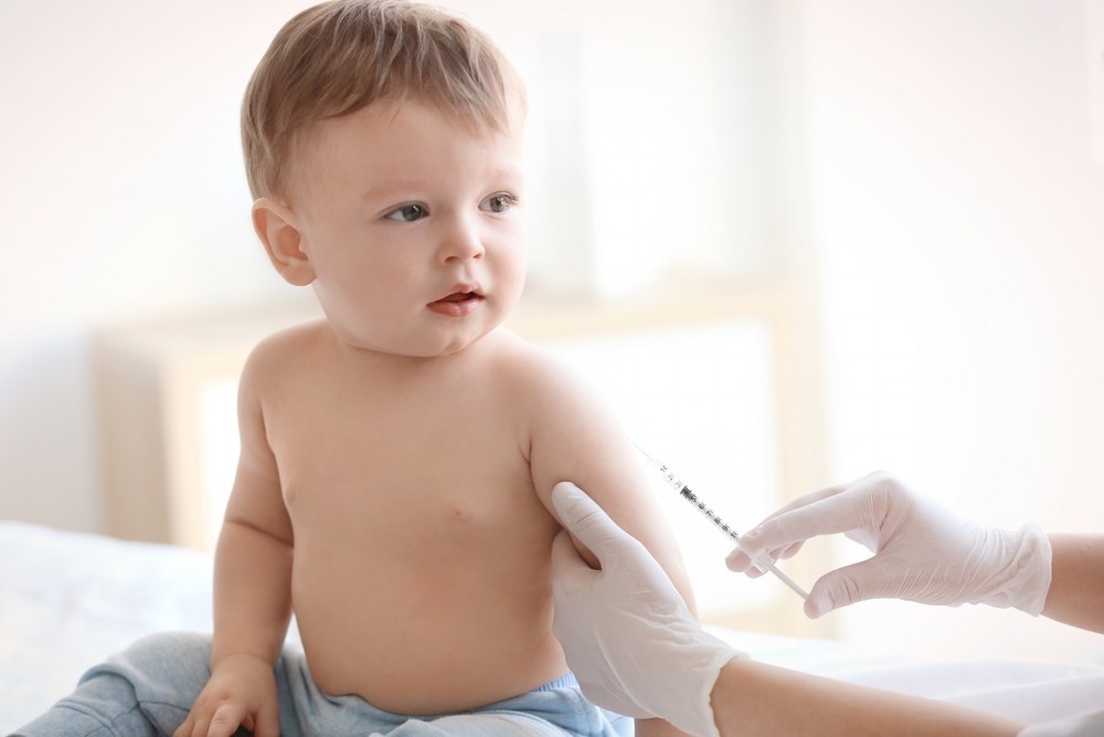 Study: MomsTalkShots, tailored educational app, improves vaccine attitudes: a randomized controlled trial. Image Credit: New Africa/Shutterstock