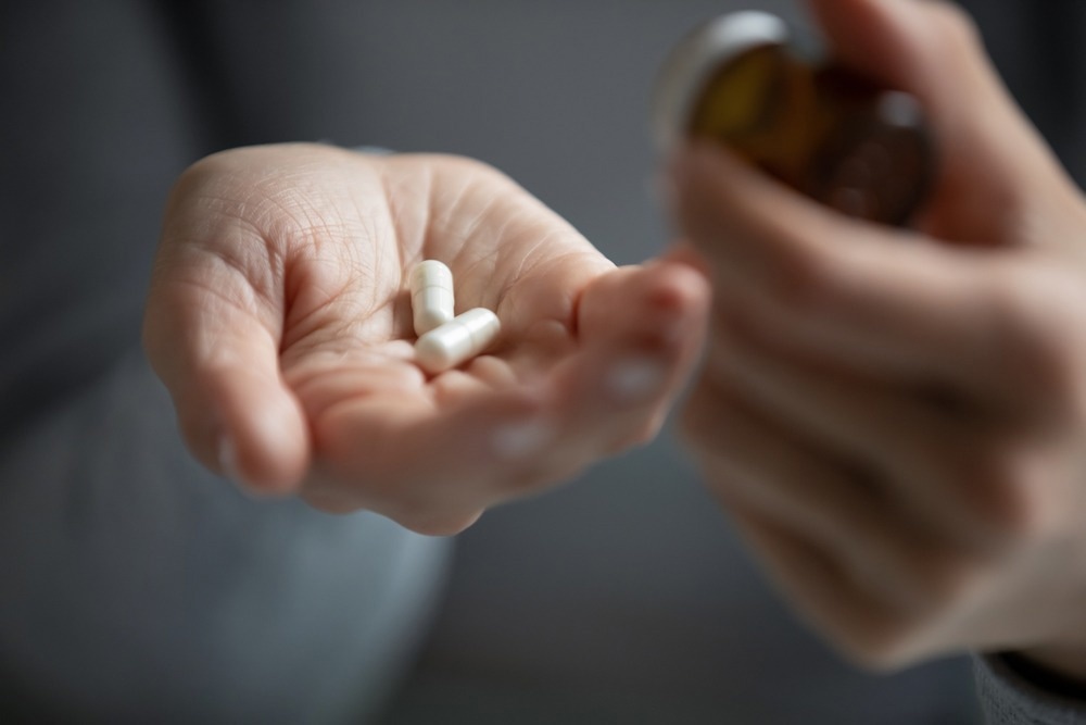 Study: Assessing the Effect of Selective Serotonin Reuptake Inhibitors in the Prevention of Post-Acute Sequelae of COVID-19. Image Credit: fizkes/Shutterstock
