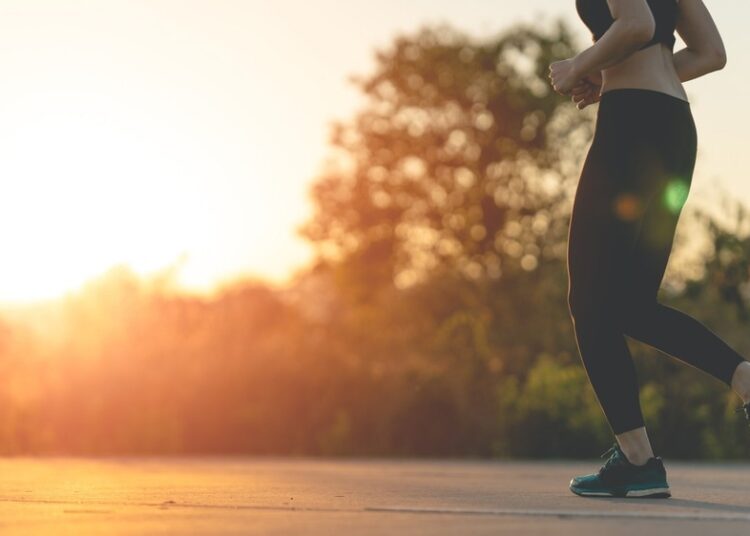 Study: Effect of BNT162b2 mRNA booster vaccination on VO2max in recreational athletes: A prospective cohort study. Image Credit: PIPAT YAPATHANASAP/Shutterstock