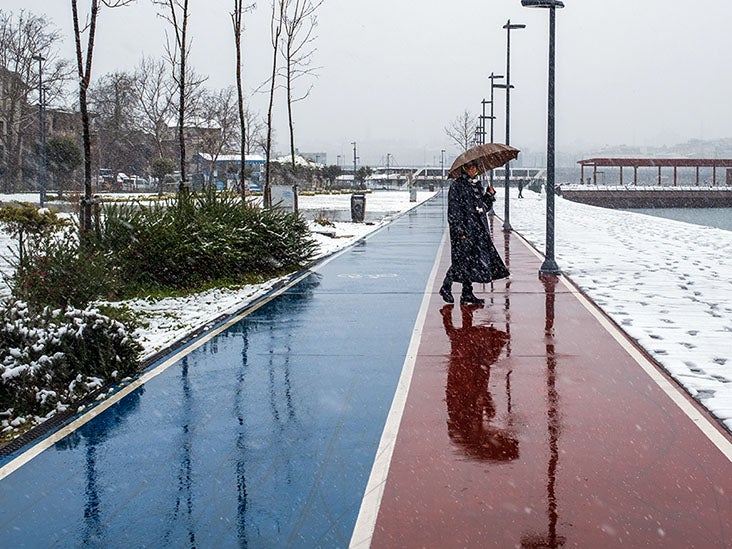 Pourquoi semblons-nous toujours attraper un rhume ou une grippe par temps froid ?  Une nouvelle étude explique