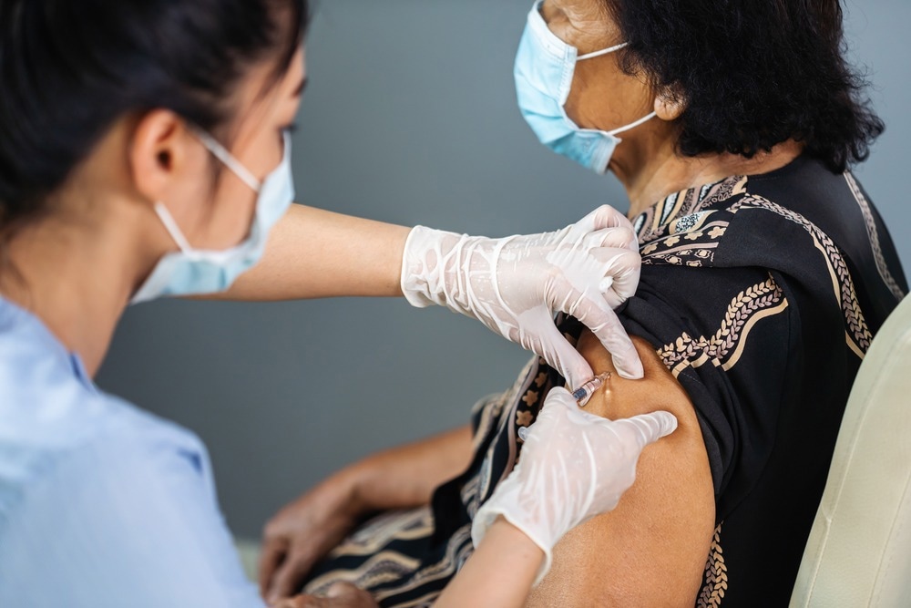 Study: Apparent risks of postural orthostatic tachycardia syndrome diagnoses after COVID-19 vaccination and SARS-Cov-2 Infection. Image Credit: BaLL LunLa/Shutterstock