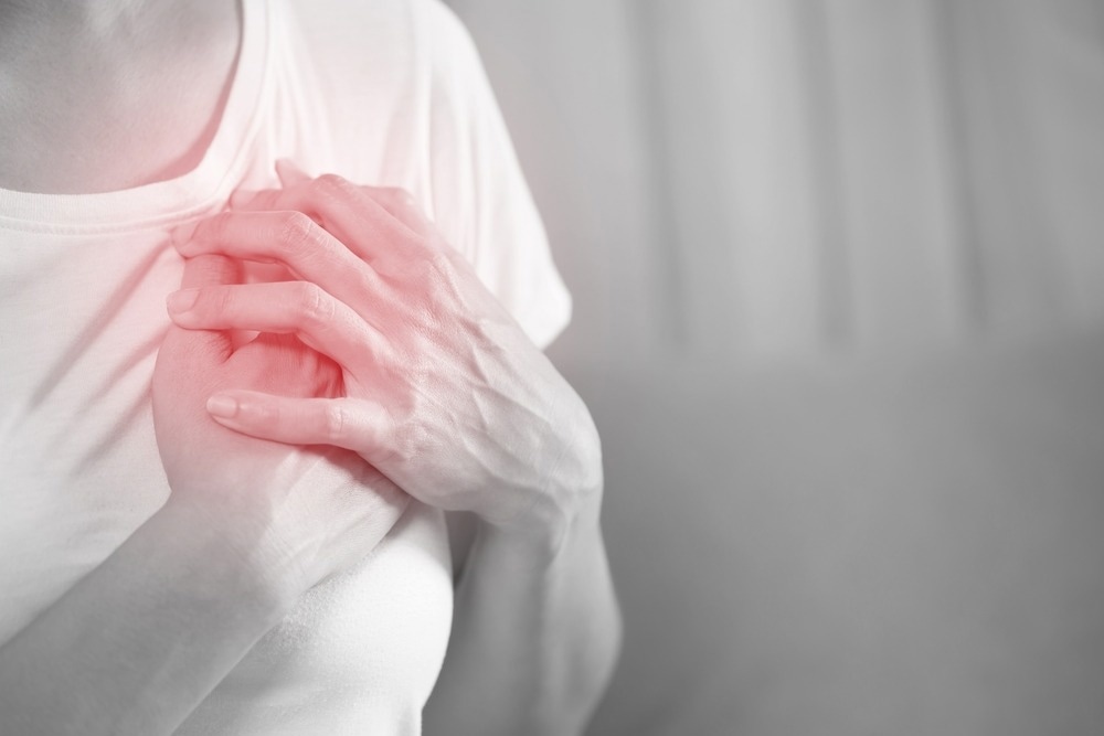 Study: Prognosis of Myocarditis Developing After mRNA COVID-19 Vaccination Compared With Viral Myocarditis. Image Credit: fongbeerredhot/Shutterstock