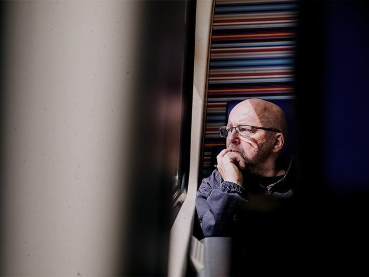 Démence : une mauvaise santé mentale à l'âge moyen pourrait-elle augmenter le risque ?  La recherche future