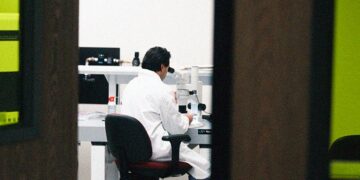 Sclérose en plaques (SEP) : les greffes de cellules souches sont prometteuses pour retarder l'invalidité