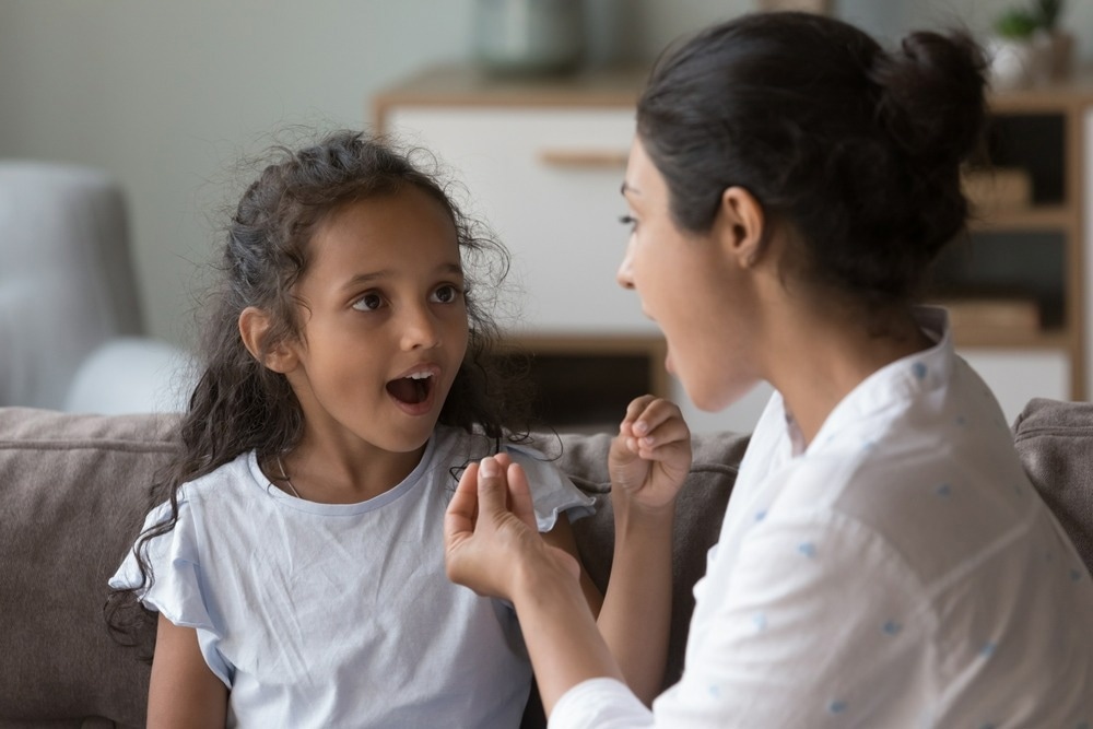 Study: The association of prenatal phthalates, organophosphate pesticides, and organophosphate esters with early child language ability in Norway. Image Credit: fizkes/Shutterstock