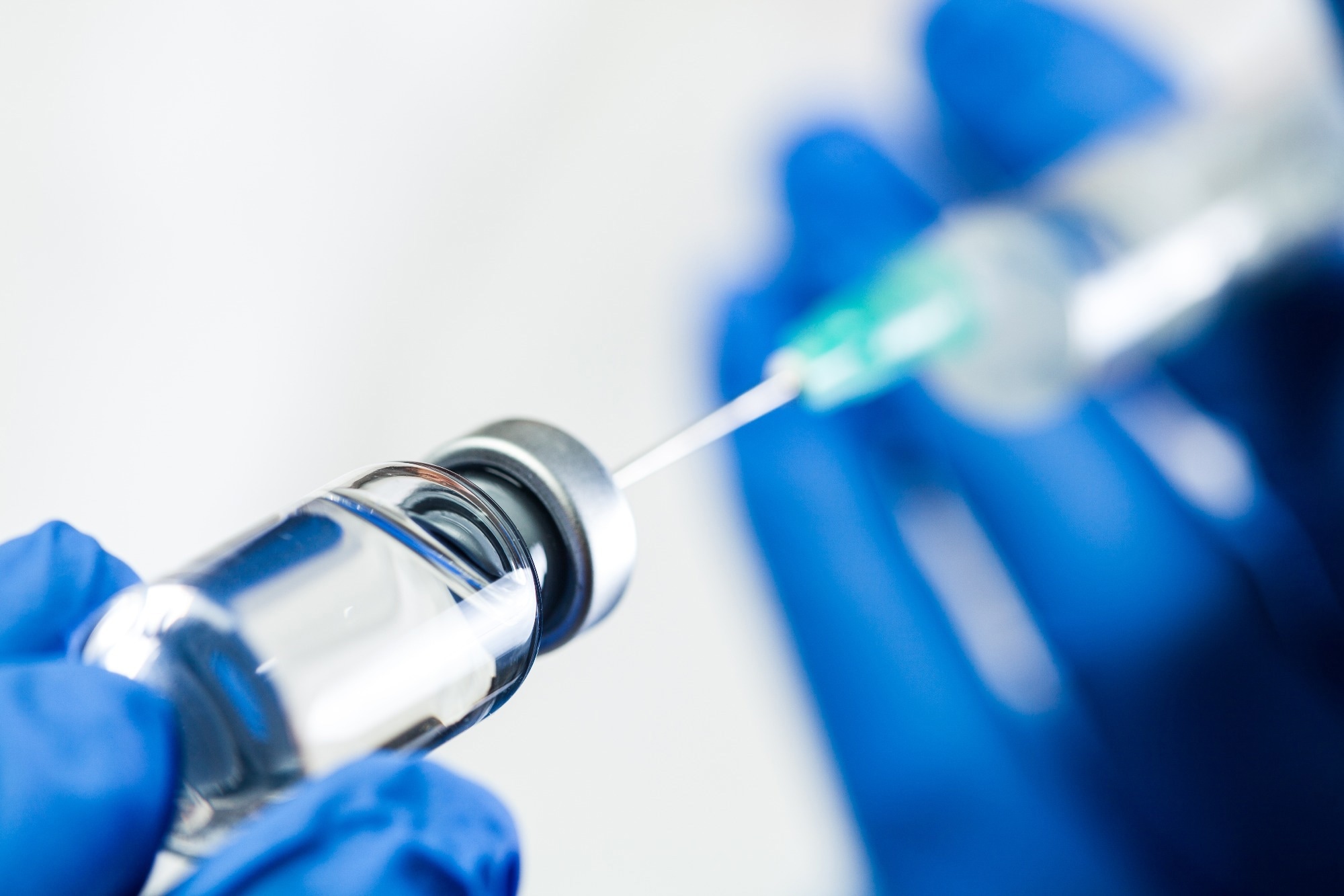 Study: Early Estimates of Bivalent mRNA Booster Dose Vaccine Effectiveness in Preventing Symptomatic SARS-CoV-2 Infection Attributable to Omicron BA.5– and XBB/XBB.1.5–Related Sublineages Among Immunocompetent Adults — Increasing Community Access to Testing Program, United States, December 2022–January 2023. Image Credit: Cryptographer / Shutterstock