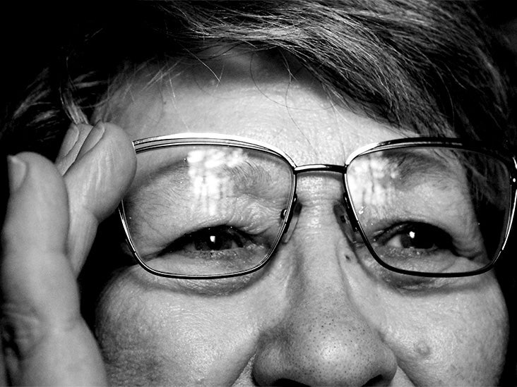 Alzheimer : la rétine pourrait-elle montrer des signes précoces de maladie ?