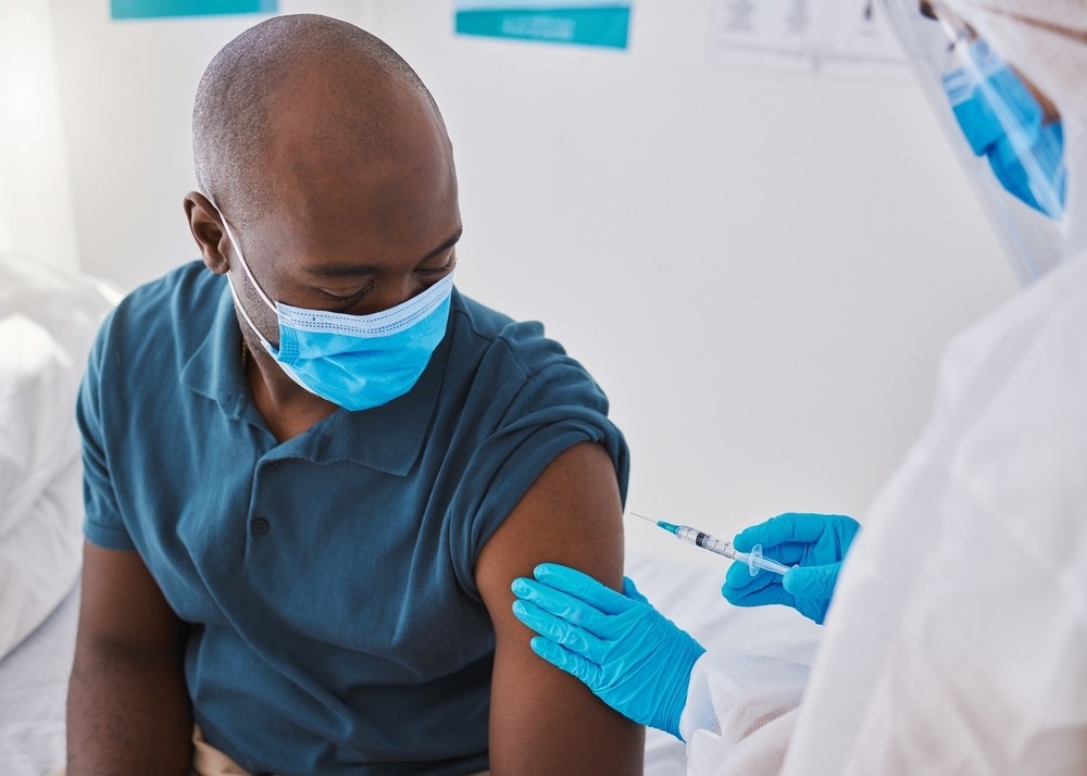 Study: Estimation of COVID-19 mRNA Vaccine Effectiveness and COVID-19 Illness and Severity by Vaccination Status During Omicron BA.4 and BA.5 Sublineage Periods. Image Credit: PeopleImages.com - Yuri A