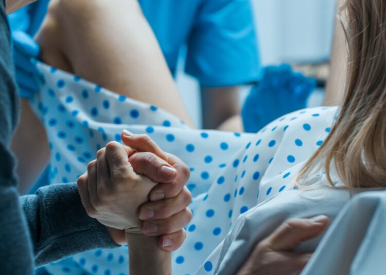 Study: Does a mother’s childbirth experience influence her perceptions of her baby’s behaviour? A qualitative interview study. Image Credit: Gorodenkoff/Shutterstock.com
