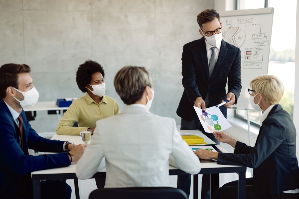 Study: Airborne disease transmission during indoor gatherings over multiple time scales: Modeling framework and policy implications. Image Credit: DrazenZigic/Shutterstock.c