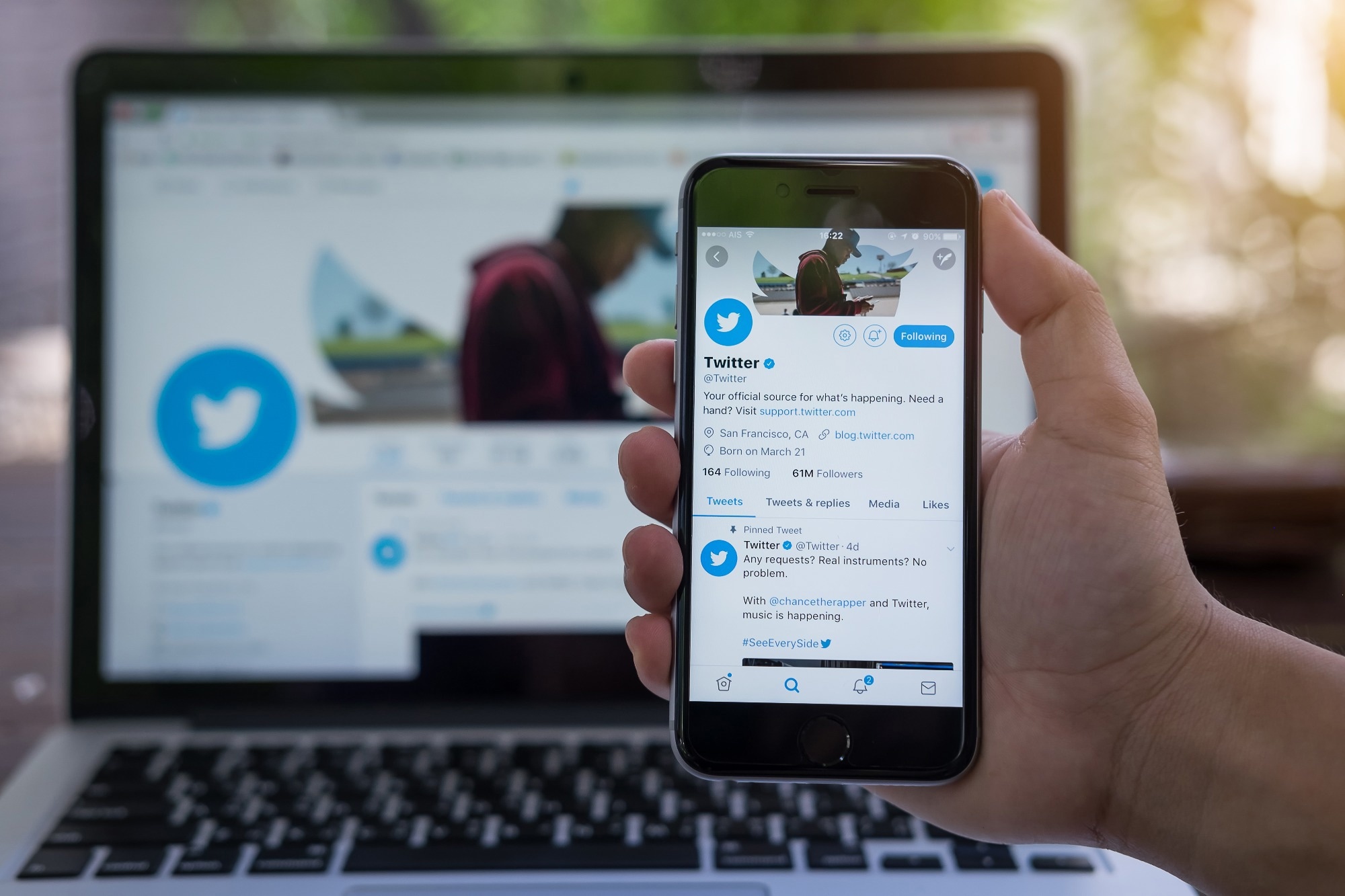 Study: Investigating Social Media to Evaluate Emergency Medicine Physicians’ Emotional Well-being During COVID-19. Image Credit: WoraweeMeepian/Shutterstock.com