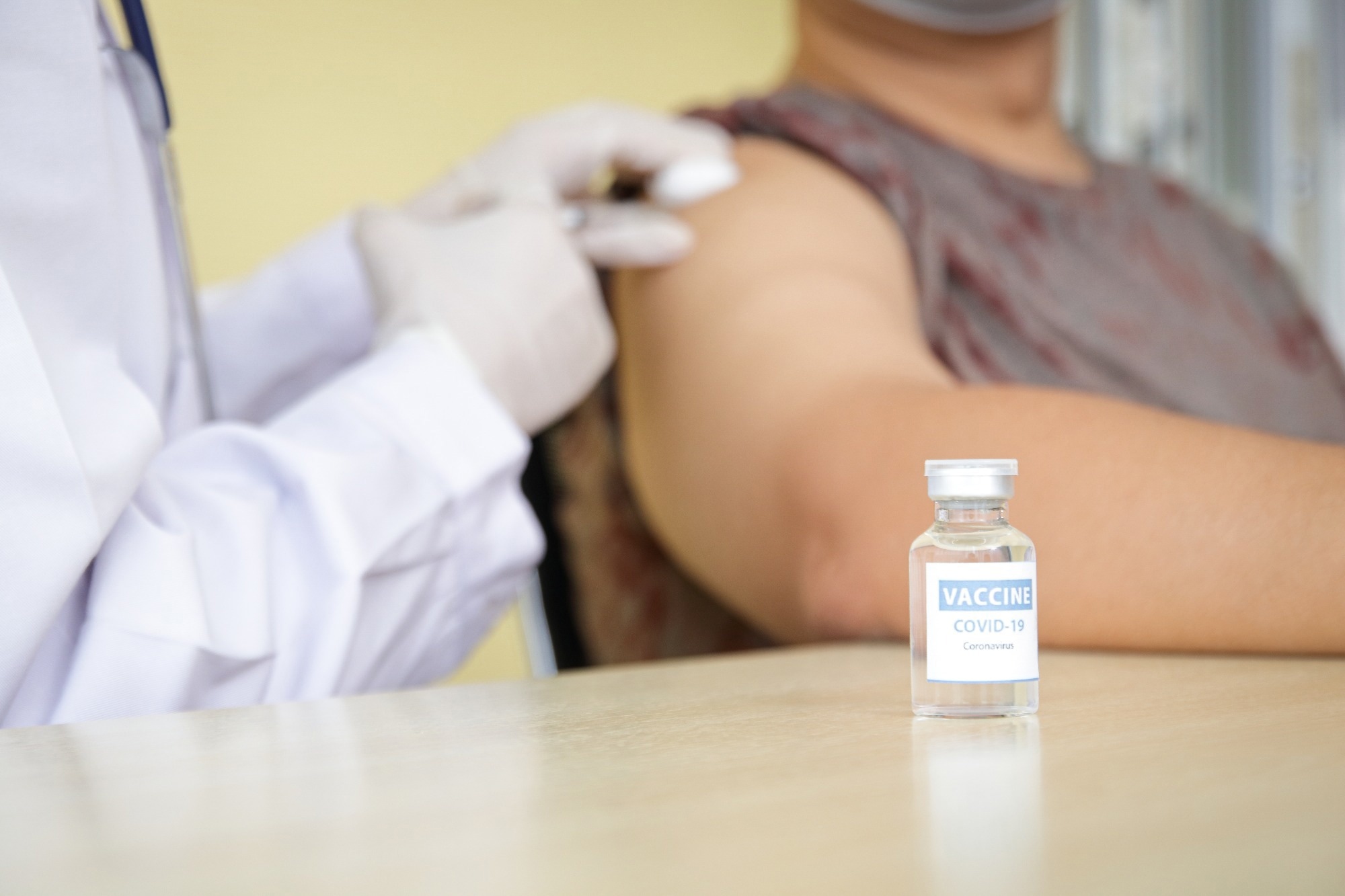 Study: Accelerated waning of the humoral response to COVID-19 vaccines in obesity. Image Credit: SUPERMAO / Shutterstock.com