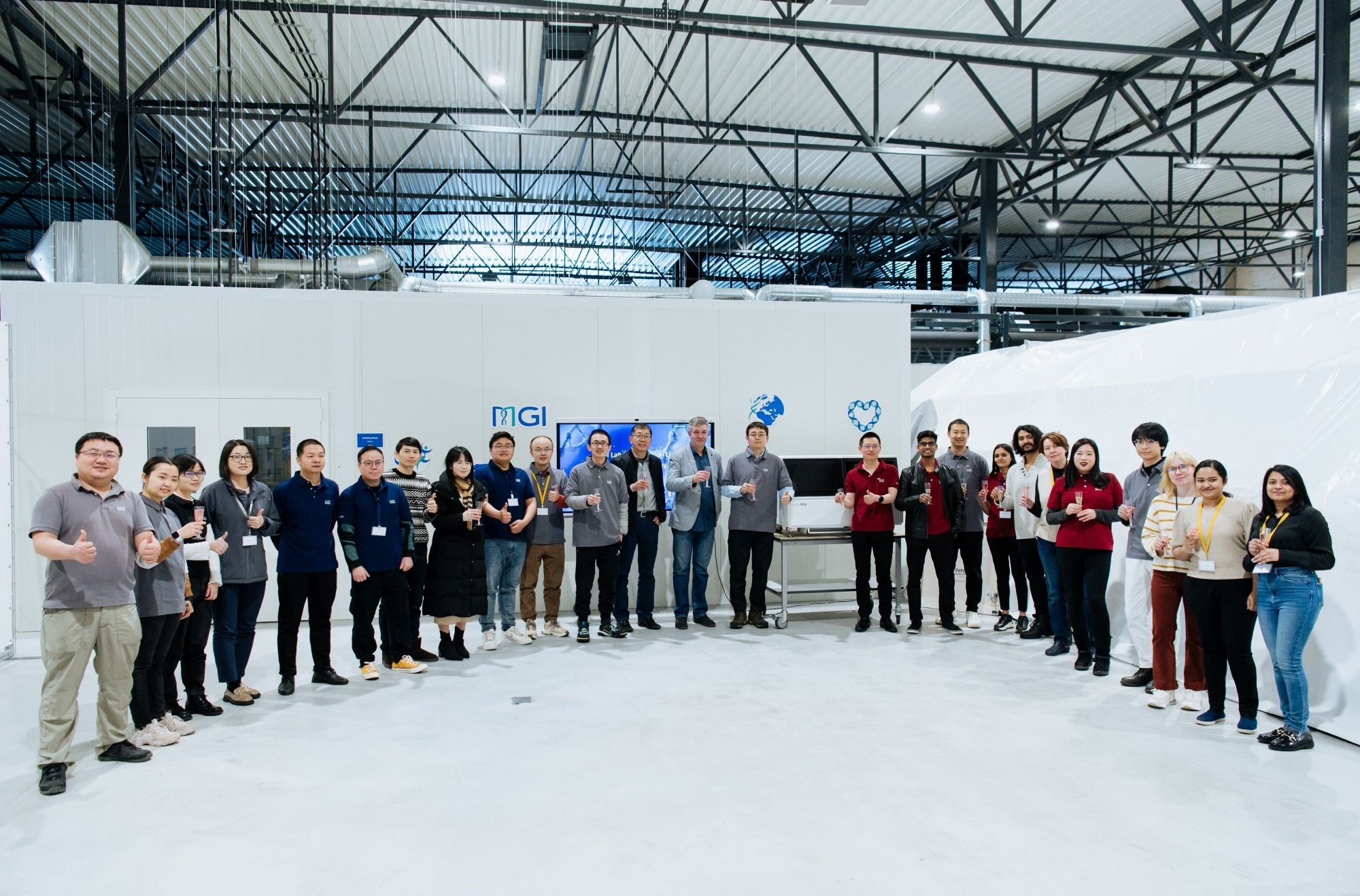 MGI lance une ligne de production à l'étranger de séquenceurs en Lettonie